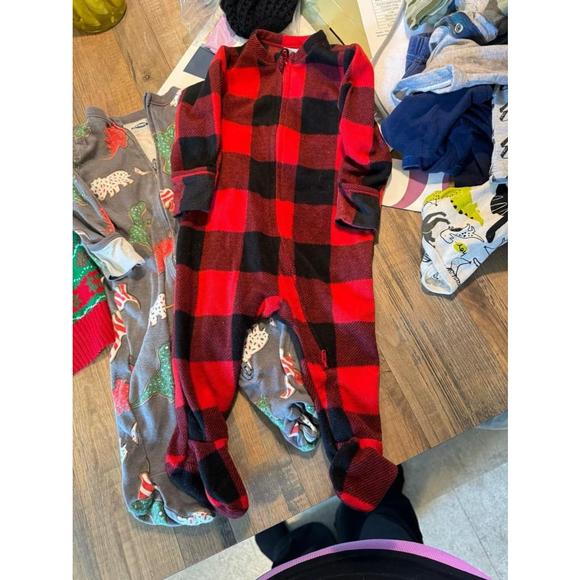 Baby’s holiday outfits - Picture 2 of 5